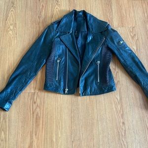 Joes Jeans 100% Sheep Leather Jacket (Distressed Black). Size Small